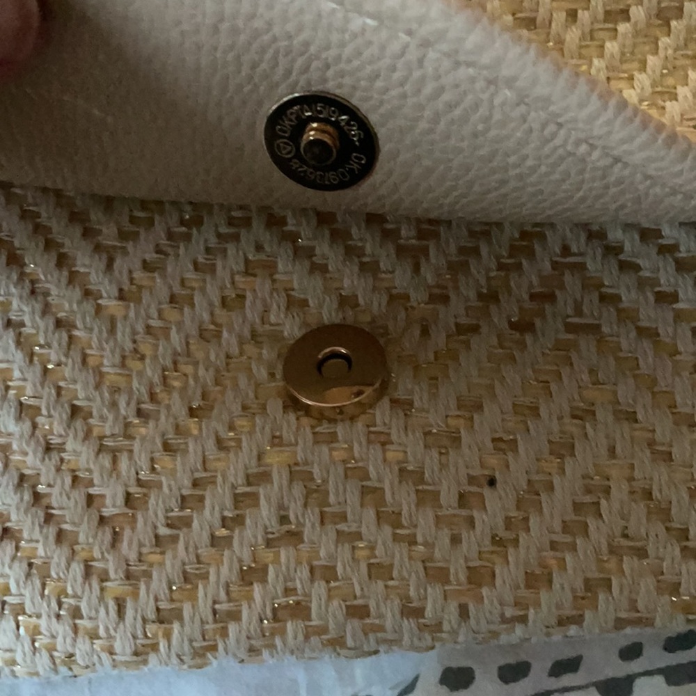 NWT Express Clutch - Picture 3 of 3